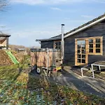 Feriehus Lovely Near Forest And