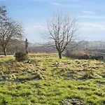 Lovely Near Forest And بيت للعطل أبينرا